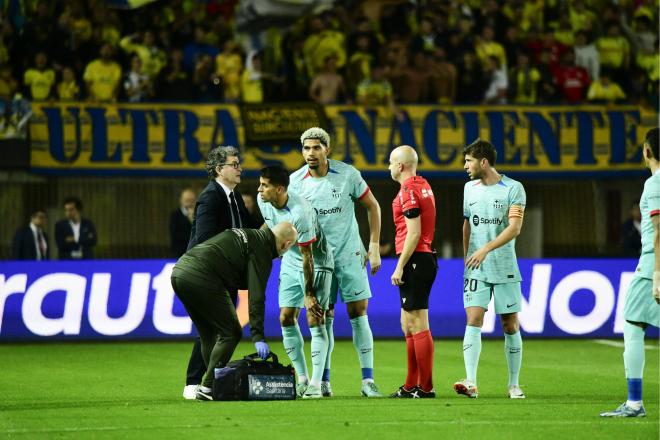 Joao Cancelo, lesionado en el Las Palmas-Barcelona (FOTO: Cordón Press).