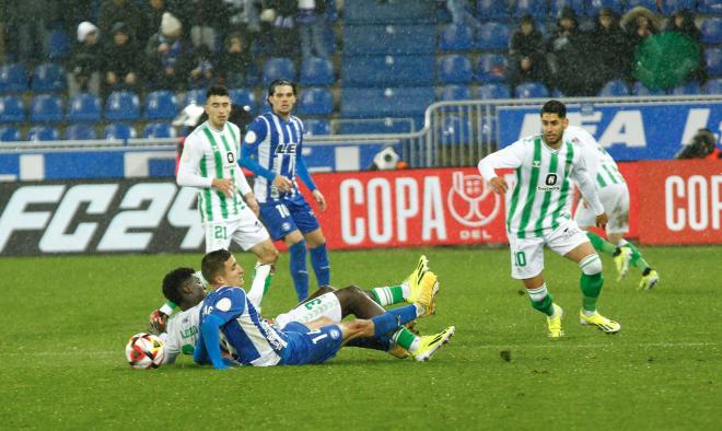 Ayoze, ante el Alavés (Foto: Cordon Press).