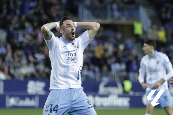 Víctor García se lamenta en el Málaga - Real Sociedad de Copa (Foto: LALIGA).