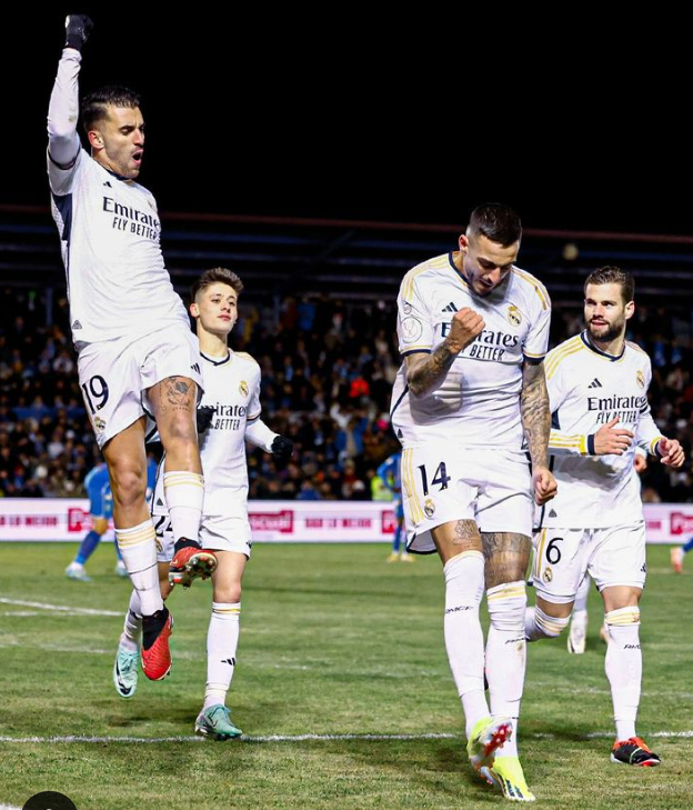 Arda Güler y sus compañeros celebran el primer gol del Real Madrid (@realmadrid)