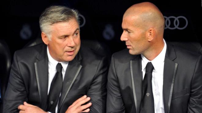Carlo Ancelotti y Zinedine Zidane, durante su etapa juntos en el Real Madrid.