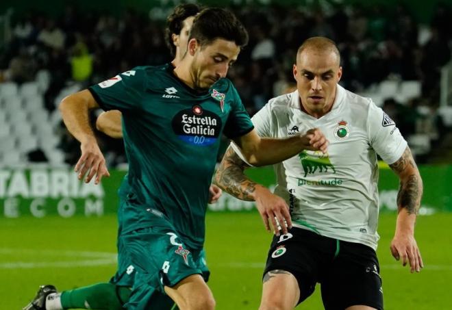 Jorge Pombo en un partido con el Racing de Santander (Foto: LALIGA).