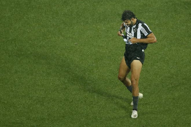 Diego Costa se lamenta en un partido del Botafogo (Foto: Cordon Press).