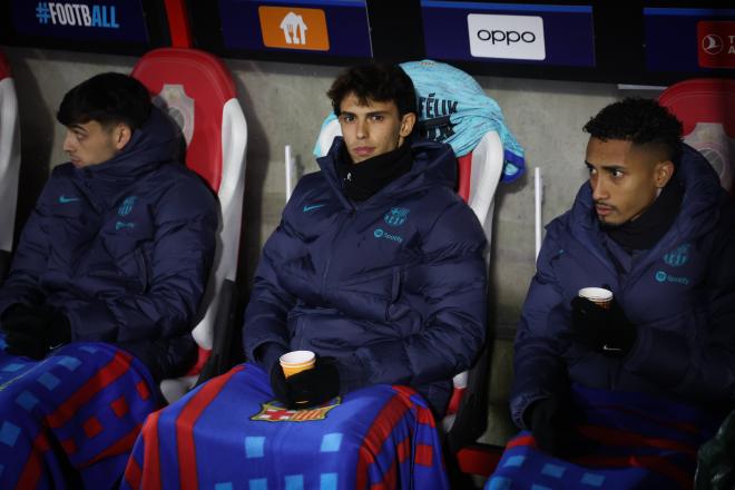 Joao Félix, en el banquillo del Barça (Foto: Cordon Press).