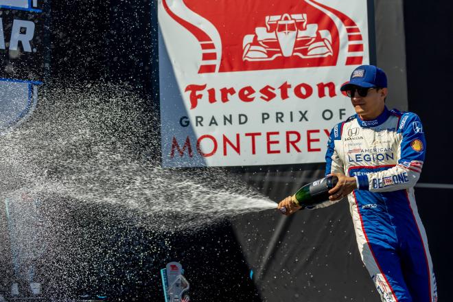 Alex Palou, celebrando su título de la IndyCar (Foto: Cordon Press).