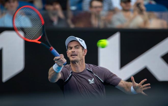 Andy Murray, en su duelo ante Martín Etcheverry en el Open de Australia. (Foto:Cordon Press).