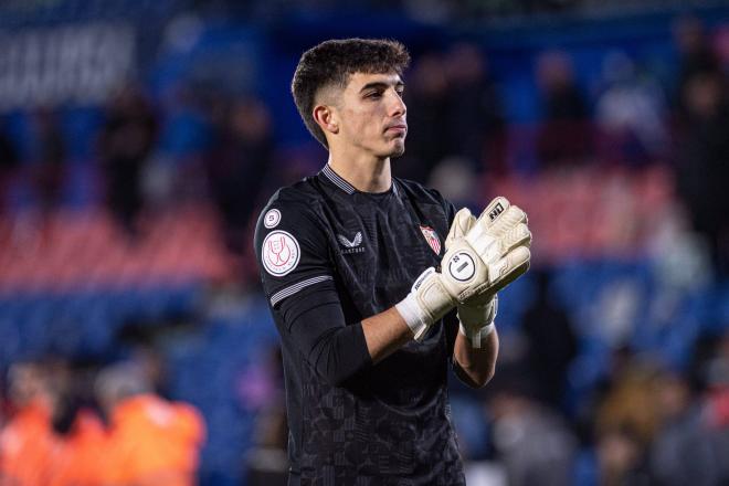 Alberto Flores, tras su debut en el Coliseum (Foto: Cordon Press).