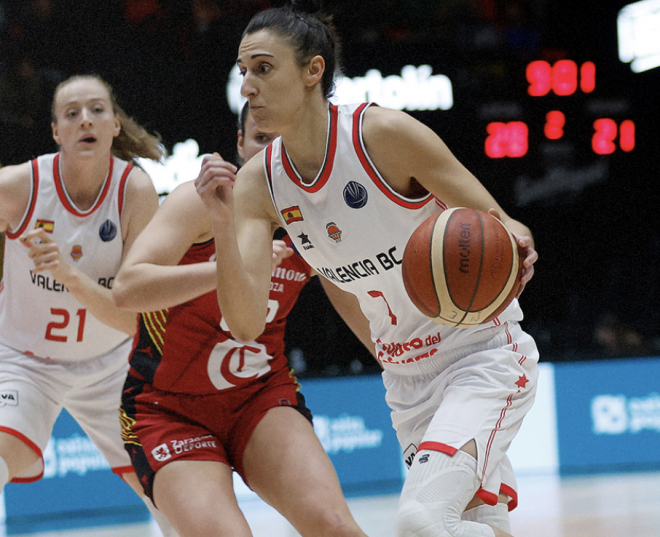 Exhibición del Valencia Basket para seguir luchando en la EuroLeague Women (85-56)