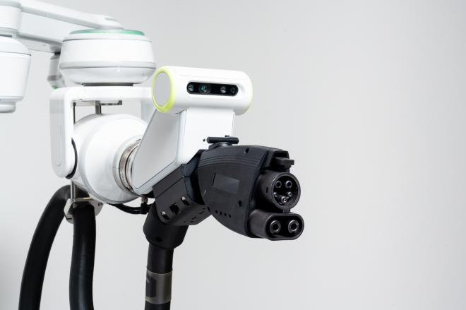 Este robot de Hyundai recarga las baterías de los coches eléctricos