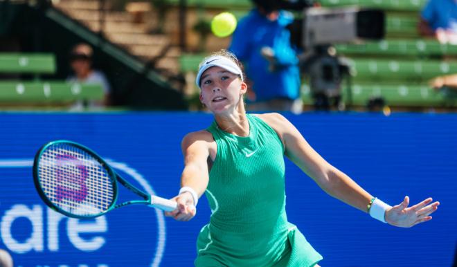 Mirra Andreeva entrenando para el Open de Australia (Fuente: Cordon Press)