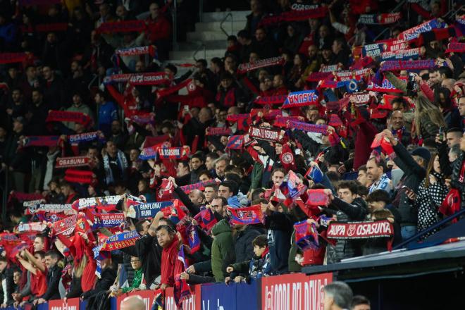 Aficionados de Osasuna ante la Real Sociedad en Copa del Rey (Foto: CordonP^ress).
