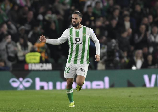 Isco Alarcón celebra un gol con el Real Betis (Foto: Kiko Hurtado)