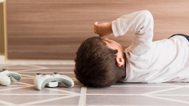 El estrés durante la infancia tiene consecuencias en la edad adulta.