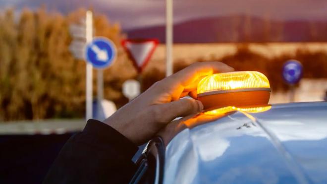 Circunstancias en las que es obligatorio el uso de la luz de emergencia