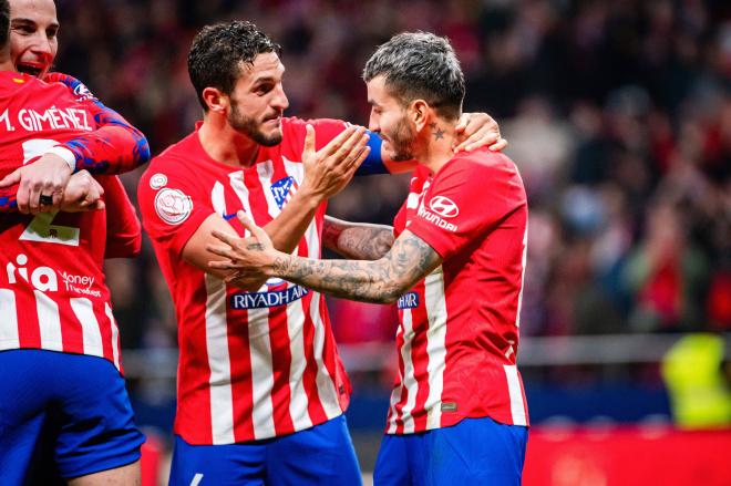 Koke y Correa celebran el gol del Atlético al Sevilla en Copa (Foto: Cordon Press).