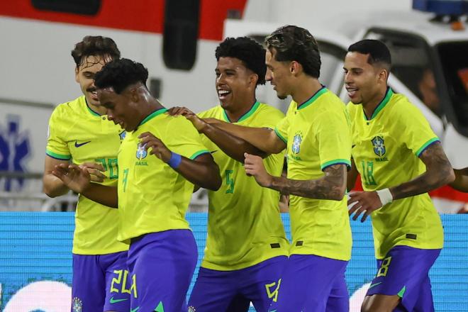 Endrick celebrando su gol con Brasil ante Colombia. (Fuente: EFE).