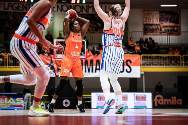 Valencia Basket, a ganar a Schio y esperar un milagro en EuroLeague Women