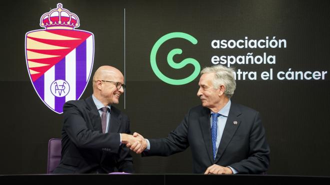 Acuerdo entre el Real Valladolid y la AECC.