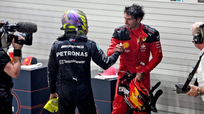 Lewis Hamilton y Carlos Sainz, durante el 2023 (Foto: Cordon Press).