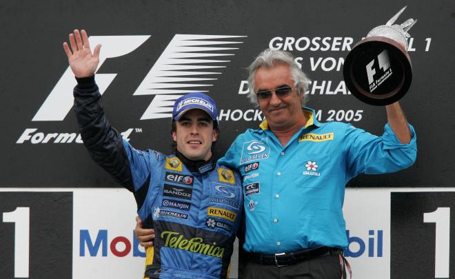 Fernando Alonso y Flavio Briatore, en 2005 (Foto: Cordon Press).