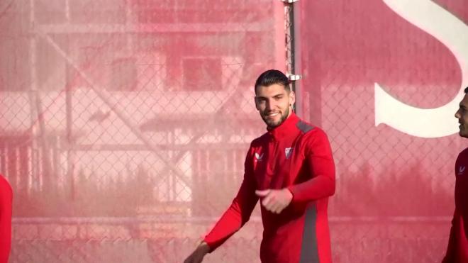 Rafa Mir, en el entrenamiento del Sevilla este 1 de febrero