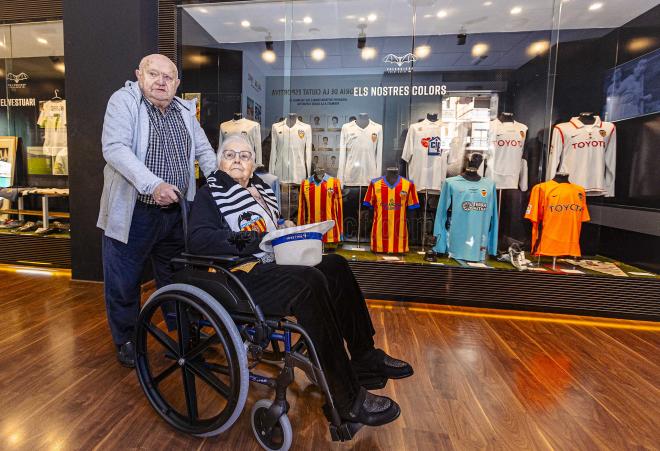 Talleres de Reminiscencia: cuando el Valencia CF y Mestalla sirven para preservar la memoria de los
