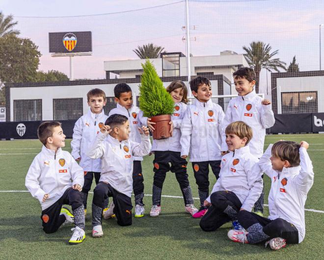 Acción solidaria GolXÁrbol (Foto: Valencia CF)