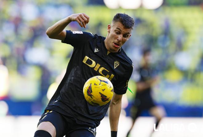 Iván Alejo, en el Villarreal - Cádiz (Foto: LALIGA).