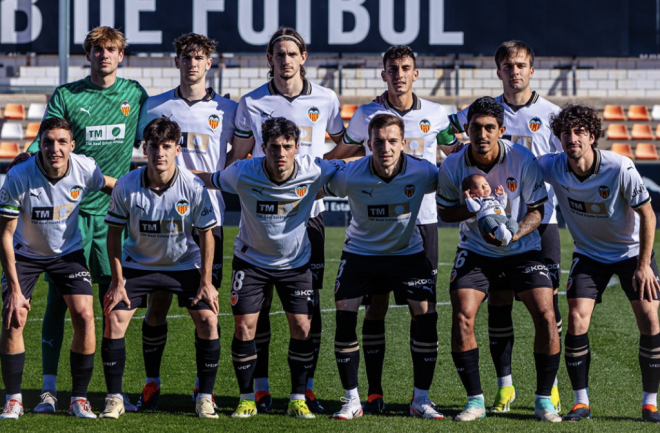 El once titular del VCF Mestalla ante la Peña Deportiva, el pasado domingo.