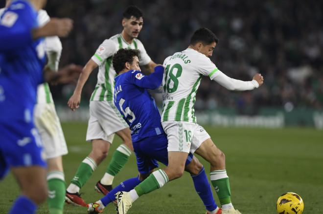 Fornals, ante el Getafe (Foto: Kiko Hurtado).