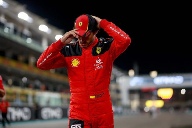 Carlos Sainz en el ran Premio de Abu Dhabi de 2023 (Cordon Press)