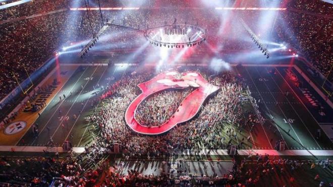 El escenario de los Rolling Stones en la Super Bowl. (Foto: EFE).