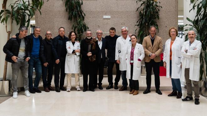 Carlos Mouriño junto a otros miembros del Celta en el Hospital Meixoeiro (Foto: RC Celta).