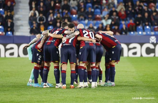 Bouldini celebra su gol ante el Burgos. (Foto: LUD)