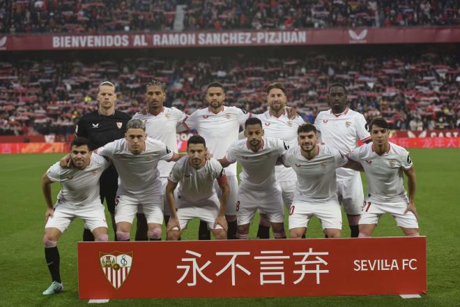 El once del Sevilla ante el Atlético de Madrid (Foto: Kiko Hurtado).