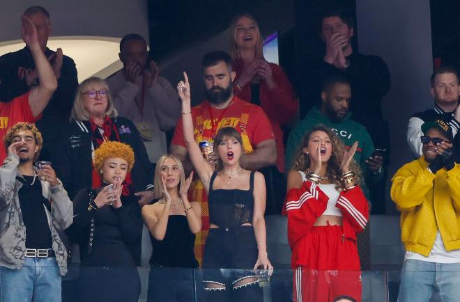 Taylor Swift en las gradas del Allegiant Stadium en la Super Bowl 2024 (Cordon Press)