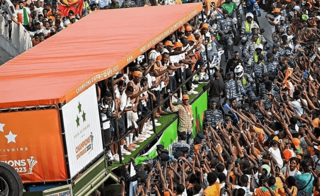 La selección de Costa de Marfil celebrando el título en Abiyán (Foto: @Prom_Ivoire).