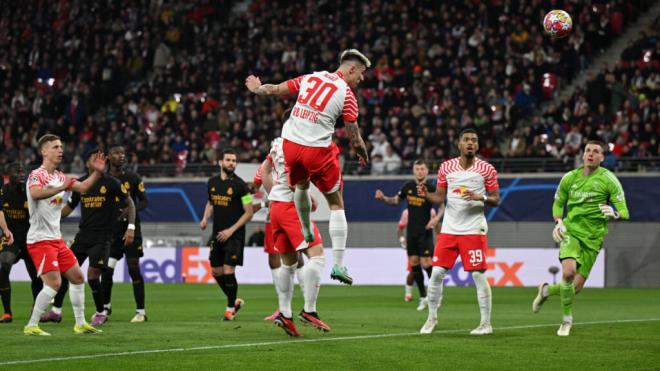 Sesko remata a gol en el Leipzig-Real Madrid (Foto: Cordon Press).