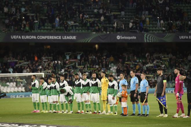 El once del Betis ante el Dinamo (Foto: Kiko Hurtado)