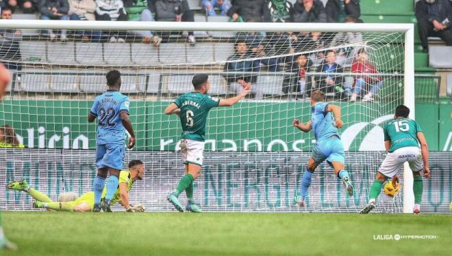 Gol anulado a Dani Gómez en el Racing de Ferrol - Levante. (Foto: LaLiga)
