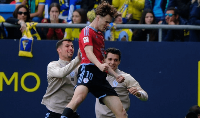 Swedberg celebra su gol ante el Cádiz (Foto: LaLiga).