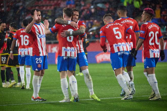 Los jugadores del Girona celebran un gol ante el Rayo (Foto: LaLiga).