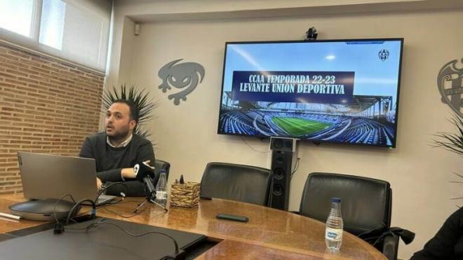 El Levante explica las cuentas ante los medios. (Foto: LUD)