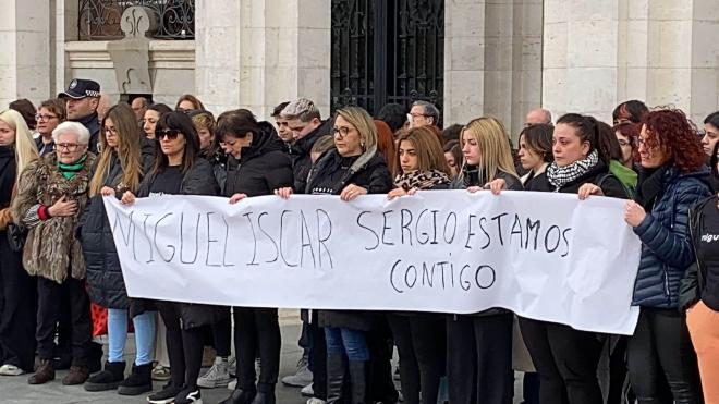 Minuto de silencio por el vallisoletano asesinado en Burgos.
