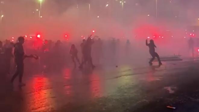 Disturbios fuera de San Mamés en la semifinal del Athletic - Atlético de Madrid