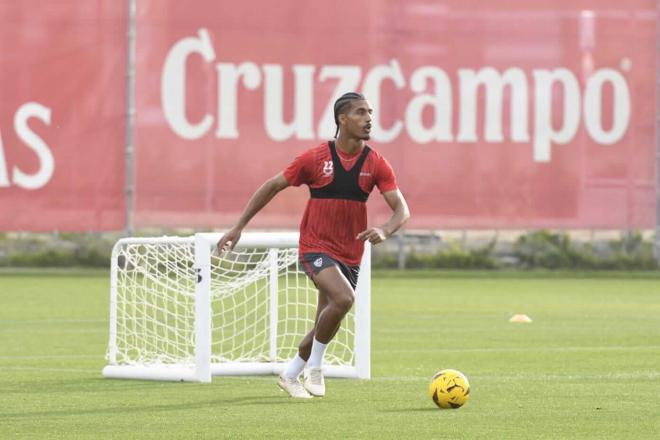 Loïc Badé, en la sesión de este miércoles (Foto: Kiko Hurtado).