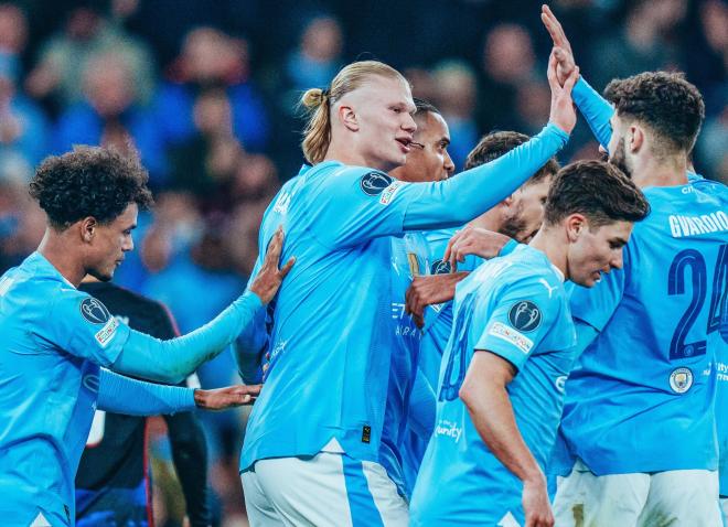 Los jugadores del Manchester City celebran el gol de Haaland al Copenhage (Foto: MCFC).