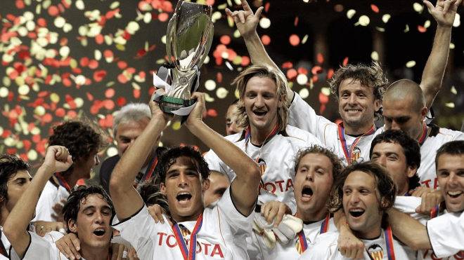 Valencia CF, campeón de la Supercopa 2004