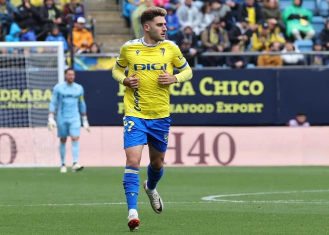 Robert Navarro ha jugado la temporada pasada cedido en el Cádiz CF (Foto: Cristo García).