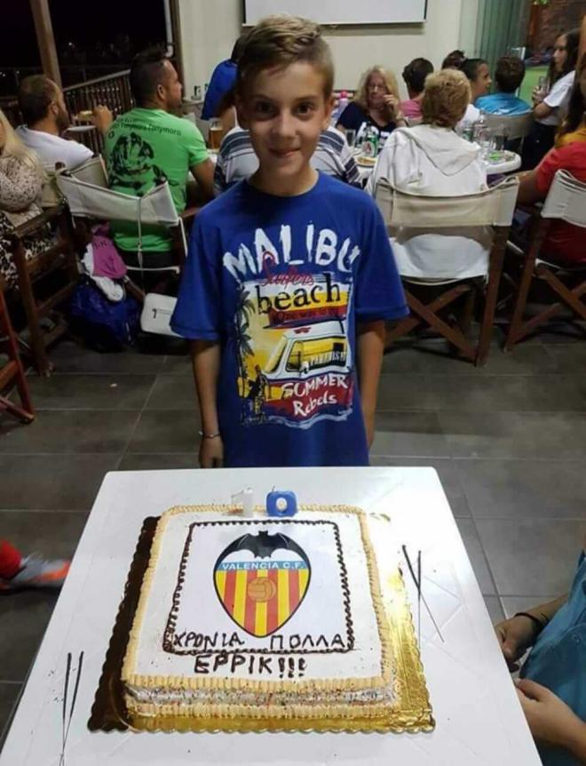 Erik Hamza, el nuevo jugador de la Academia VCF con 10 años (Foto: Valencia CF)